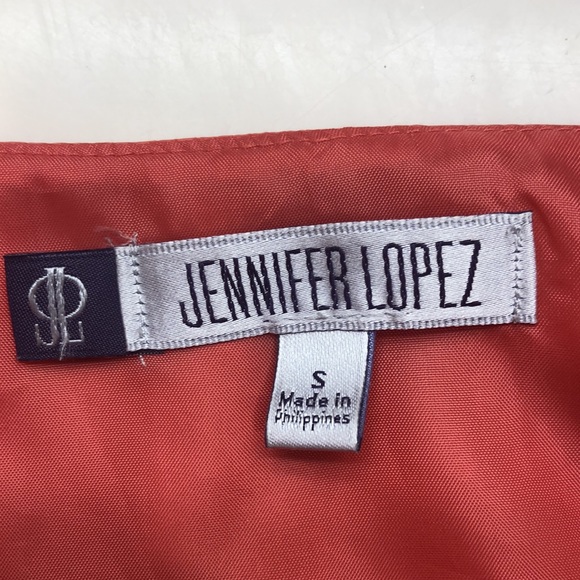 Like new Jennifer Lopez dress. Size small. Front pockets and slit sleeves. - Picture 4 of 4